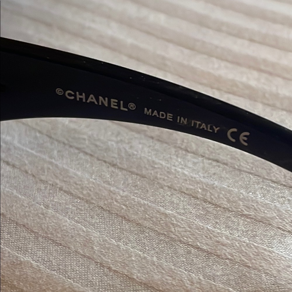 Chanel Black Sunglasses - Picture 6 of 8